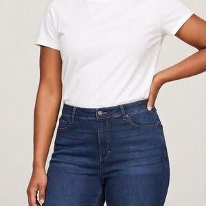 Curve Appeal Capri Jeans